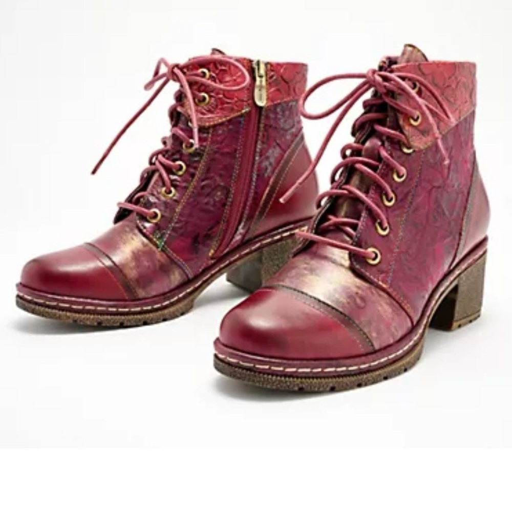 Chic Fall in Luv Lace-Up Bordeaux Boots for Women